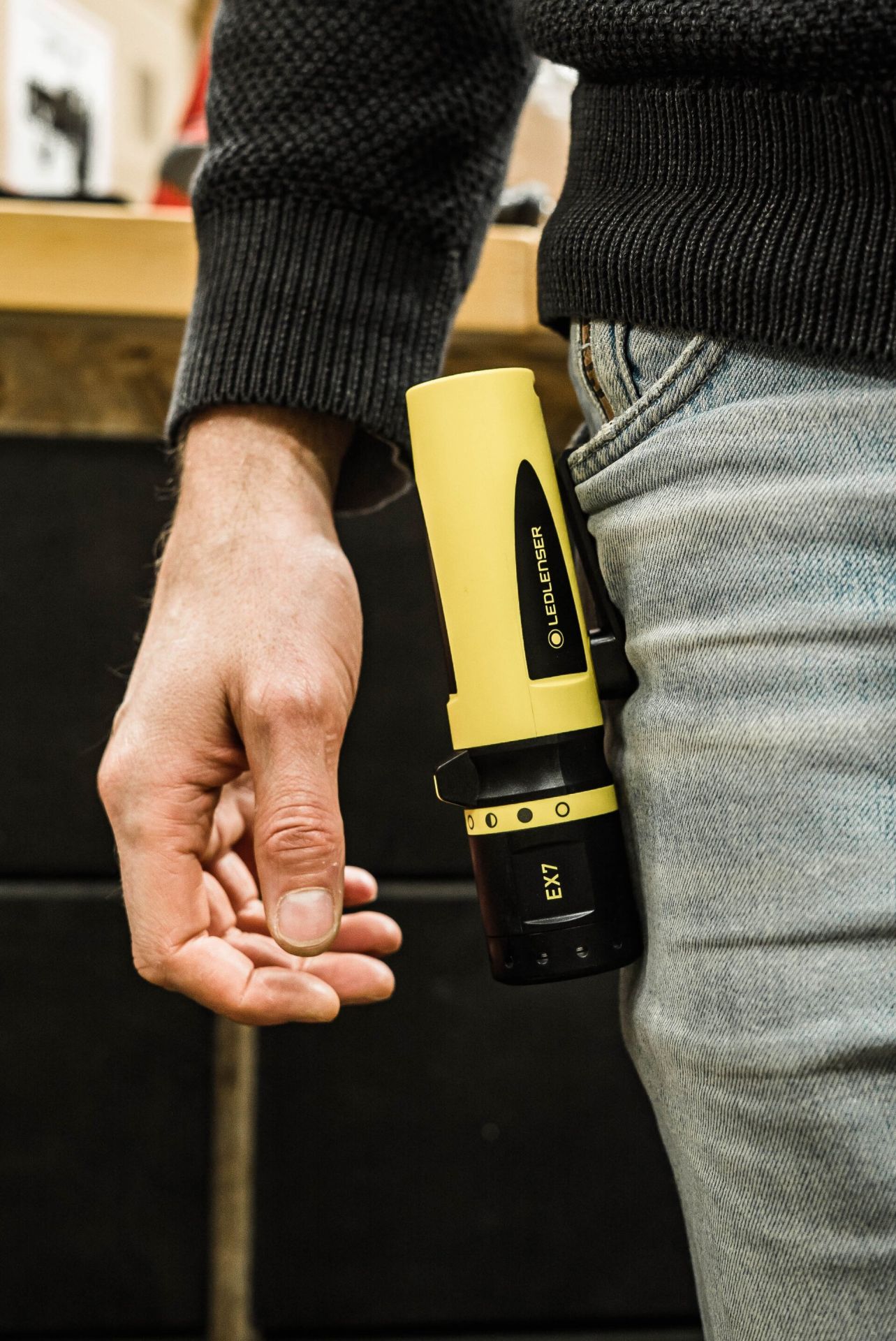 LEDLENSER EX7 Torch フラッシュライト　ハンディライト EX7: Explosion-proof flashlight | Buy here